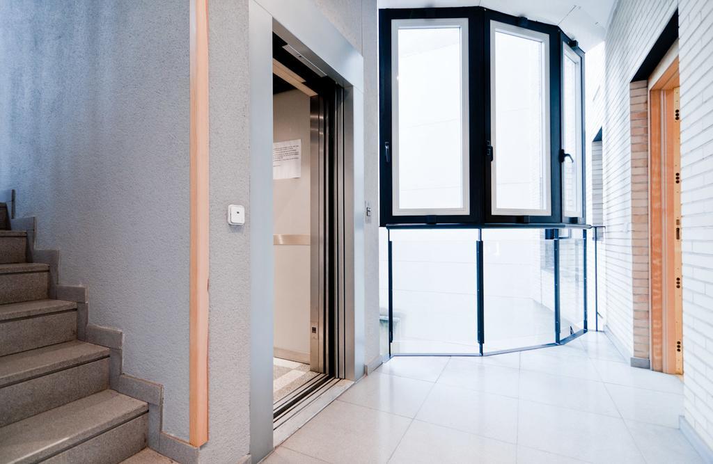 Apartamentos Plaza De Espana مدريد الغرفة الصورة