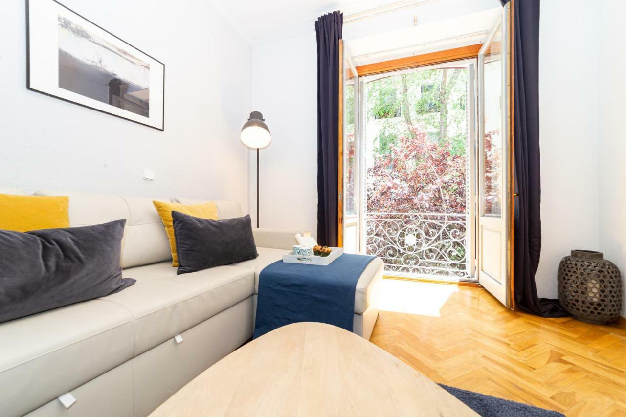 Apartamentos Plaza De Espana مدريد المظهر الخارجي الصورة