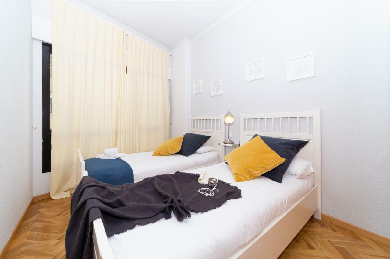 Apartamentos Plaza De Espana مدريد المظهر الخارجي الصورة