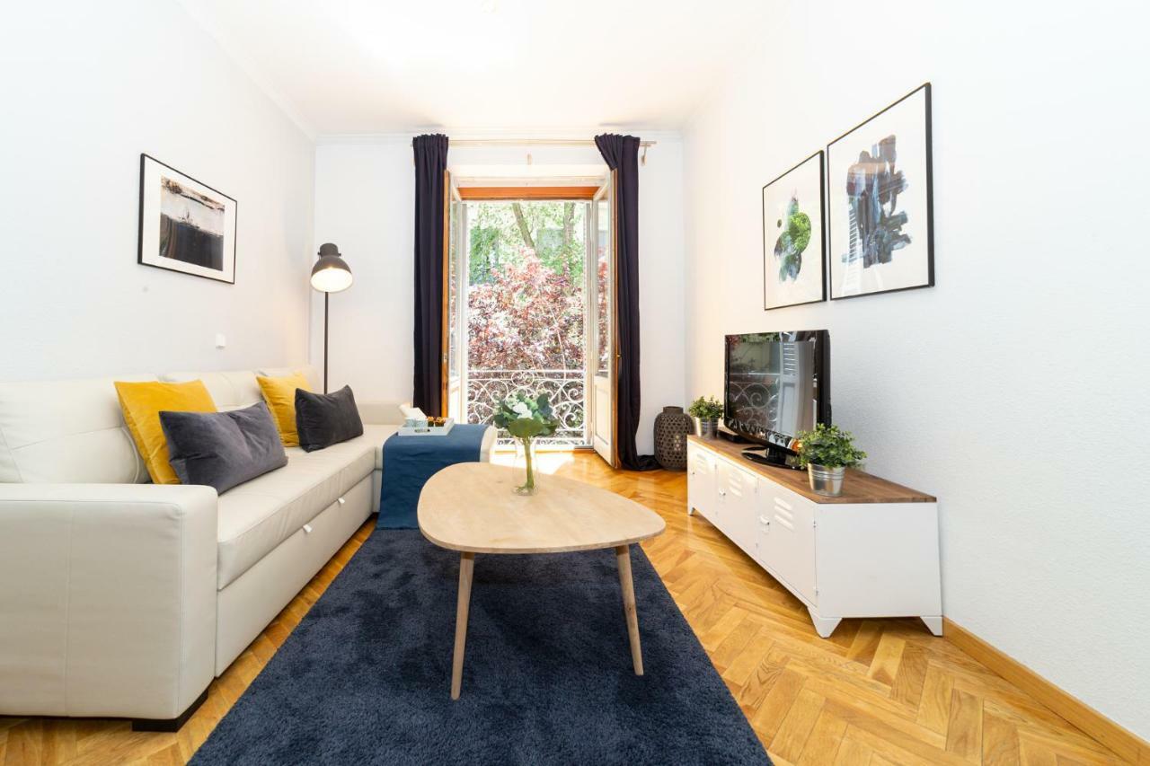 Apartamentos Plaza De Espana مدريد المظهر الخارجي الصورة